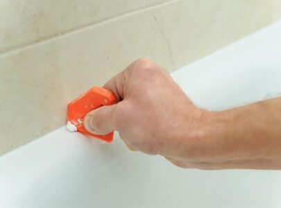 How to Smooth Silicone Caulk Like - siliconeofficial.com